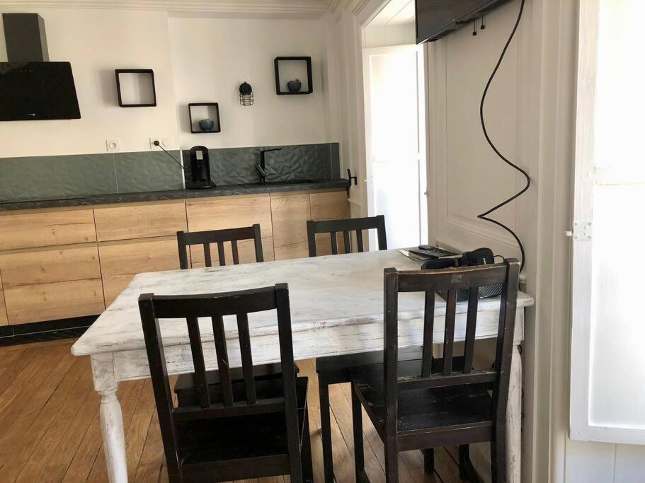 Le Garengeot - Wifi - Centre Ville - Property Rental Nm Vitre  Exterior photo