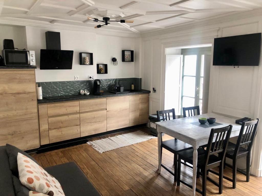 Le Garengeot - Wifi - Centre Ville - Property Rental Nm Vitre  Exterior photo